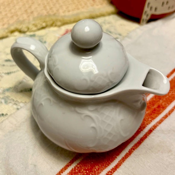 SELTMANN WEIDEN BAVARIA GERMANY WHITE EMBOSSED TEAPOT COFFEEPOT SALZBURG VIENNA - Picture 9 of 16